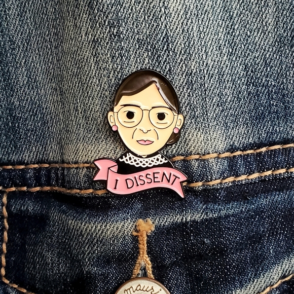 2/$20 RBG Dissent Enamel Pin. Ruth Bader Ginsburg. - Picture 1 of 1
